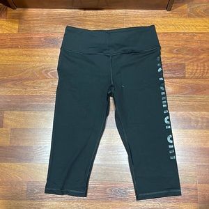 Victorias Secret knockout capri tights